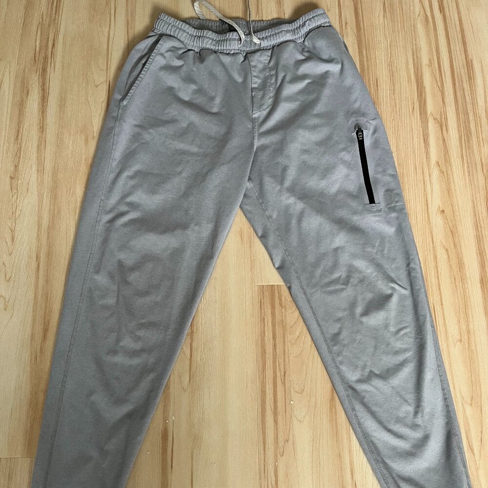 Vuori Grey Sunday Performance Joggers Men's Size Small